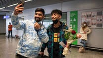 Die afghanischen Brüder Mehdi und Ali in Deutschland wiedervereint